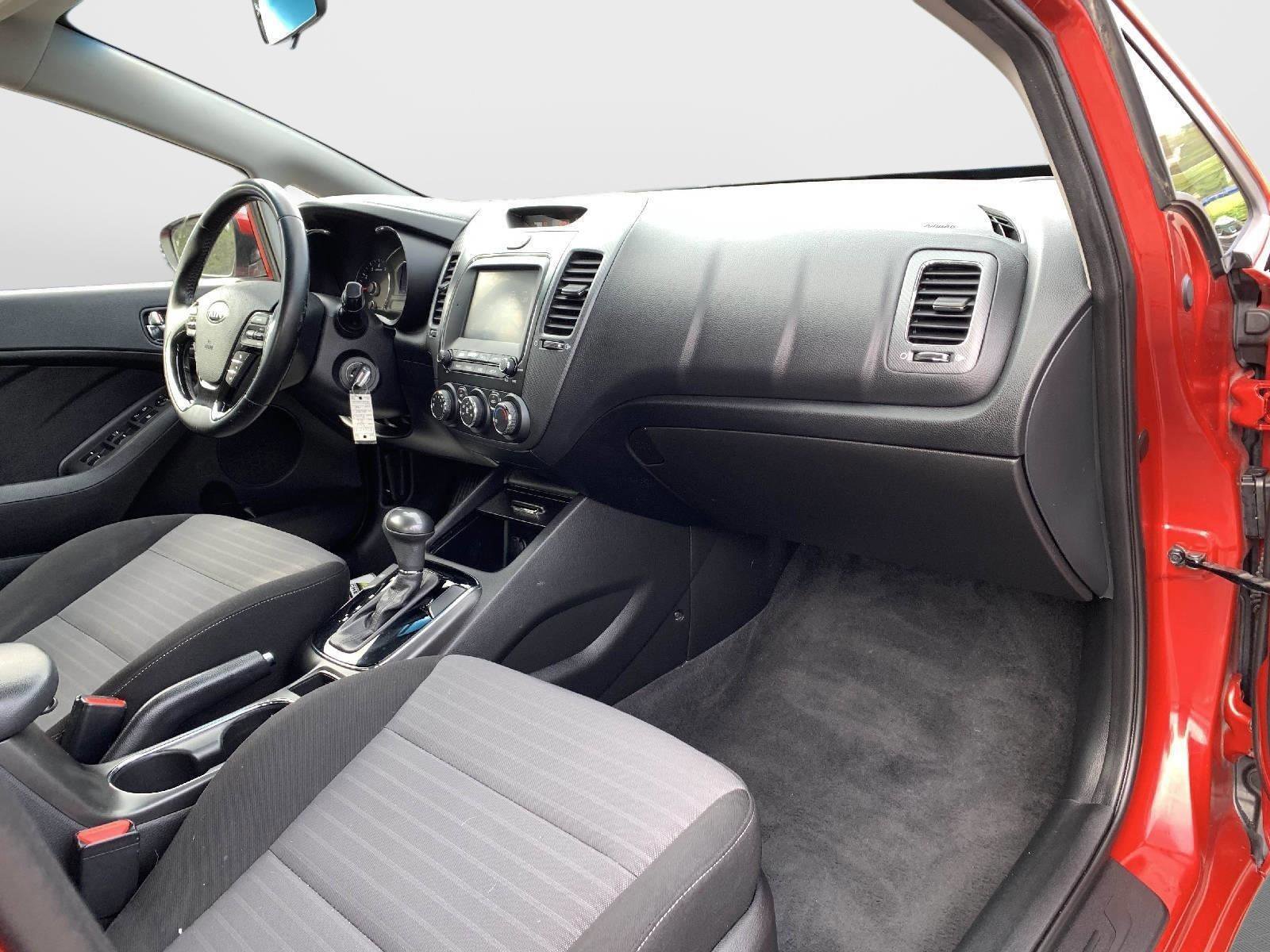 Used 2018 Kia Forte S FWD image 39