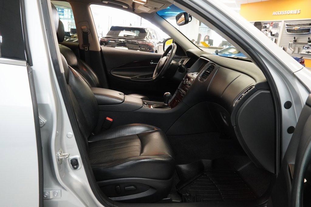 Used 2015 INFINITI QX50 AWD image 23