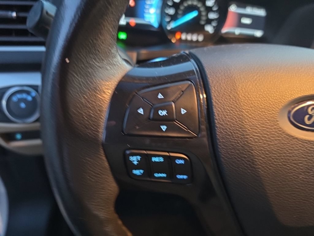Used 2016 Ford Explorer XLT w/ Equipment Group 202A AWD/4WD image 28