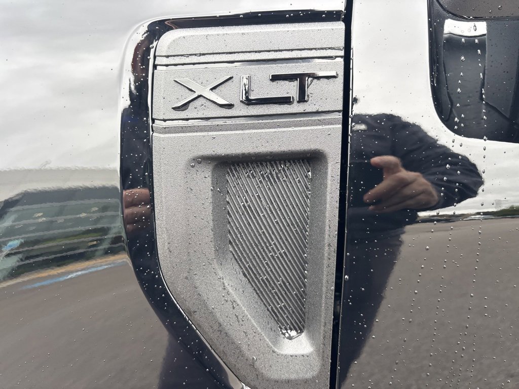 New 2025 Ford Maverick XLT w/ XLT Luxury Package image 5