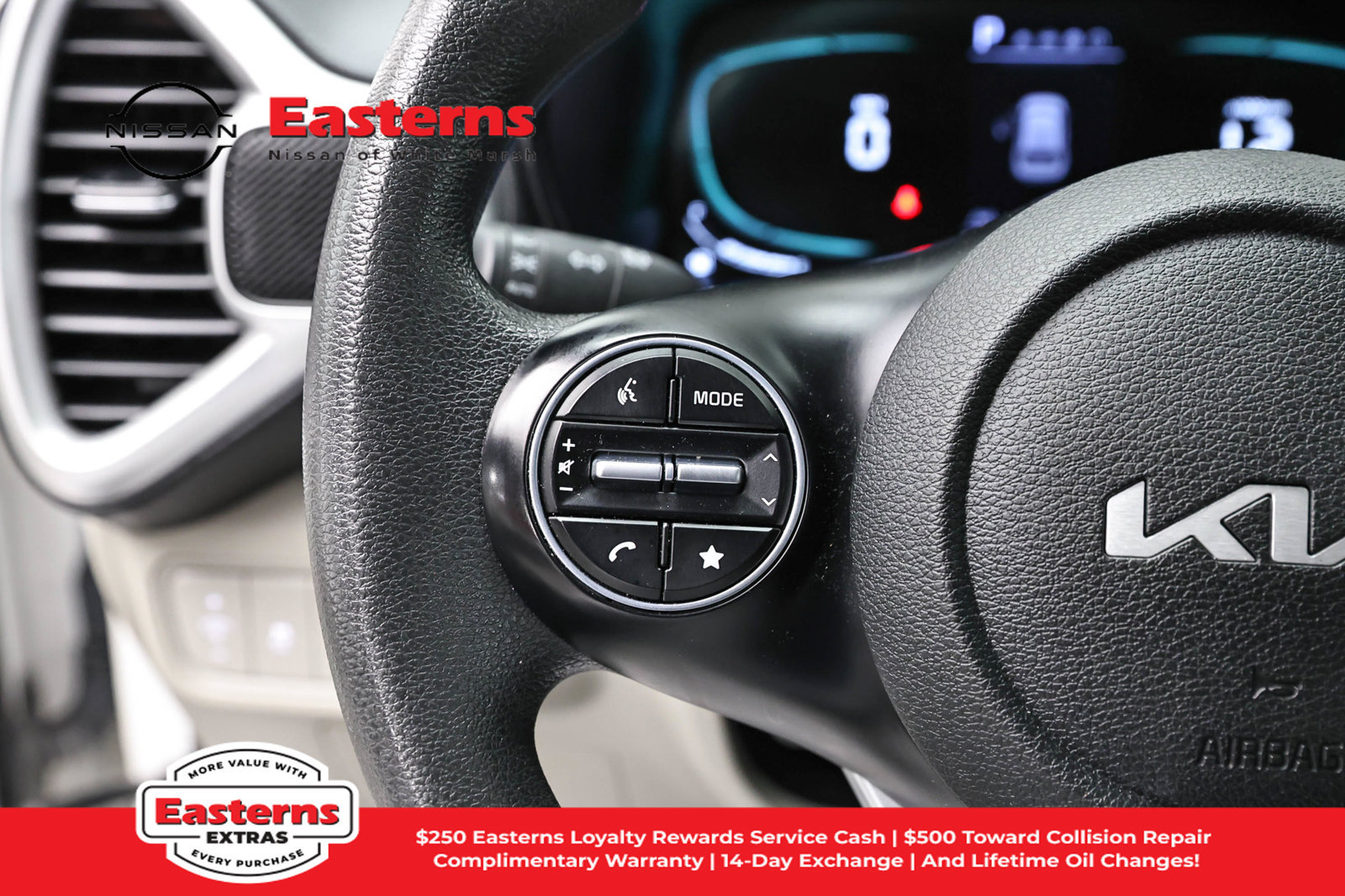 Used 2023 Kia Soul LX FWD image 15