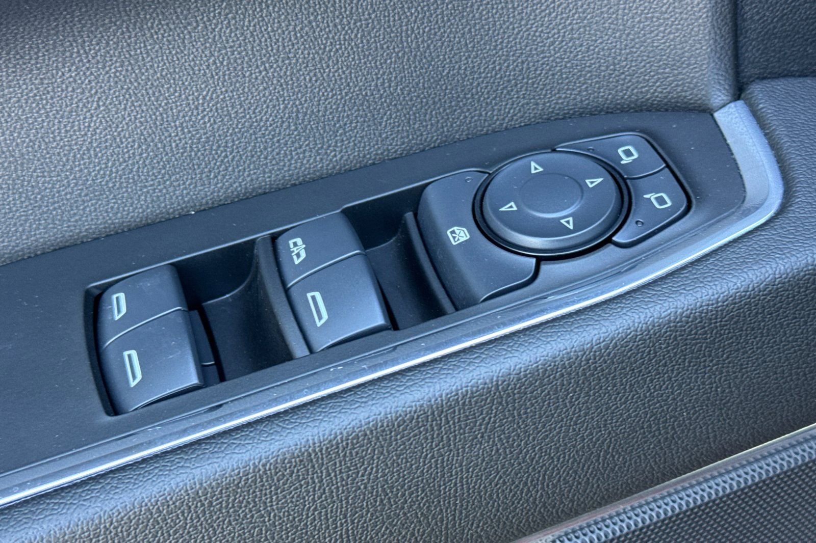 Certified 2025 Chevrolet Silverado 1500 RST w/ Convenience Package II image 11