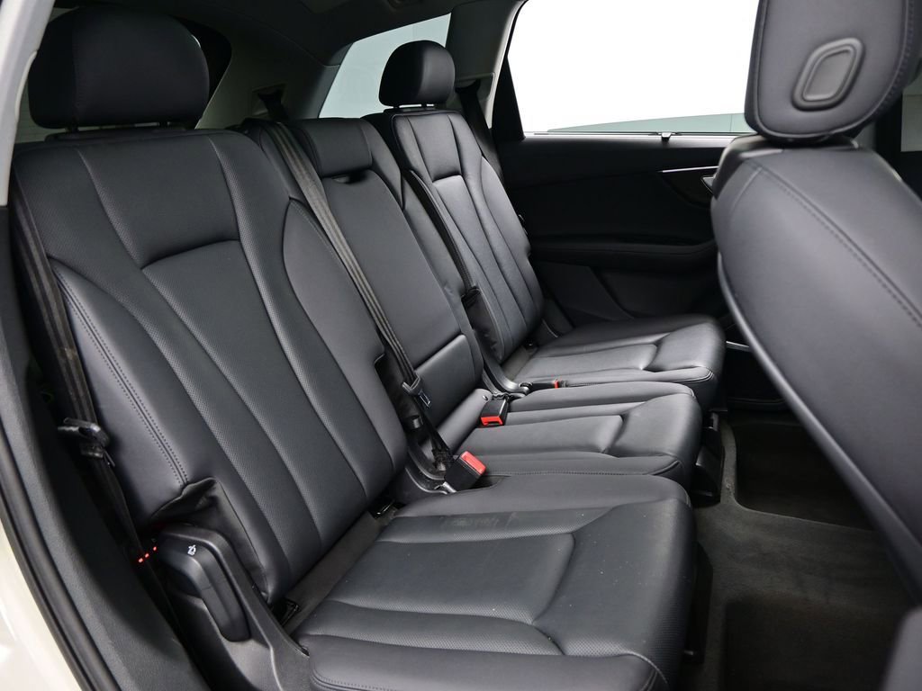 Used 2023 Audi Q7 3.0T Prestige w/ Prestige Package image 33