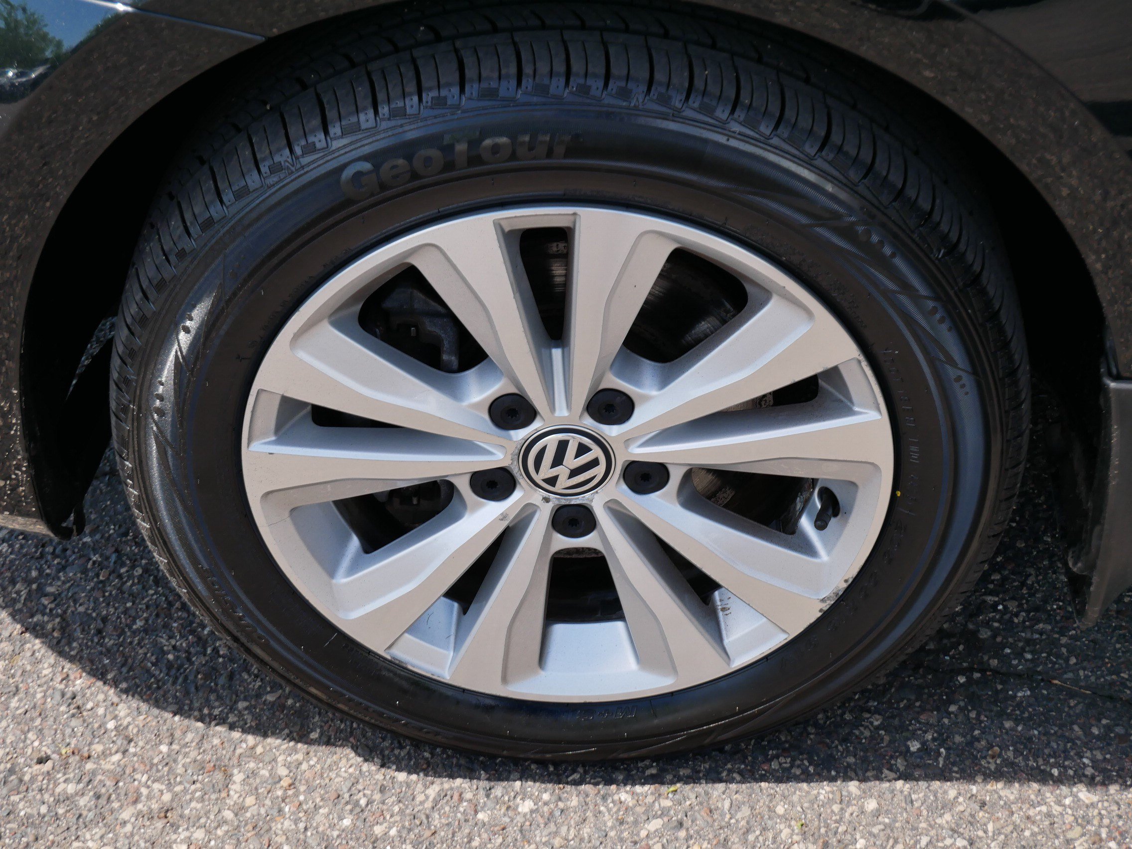 Used 2017 Volkswagen Golf S AWD/4WD image 15
