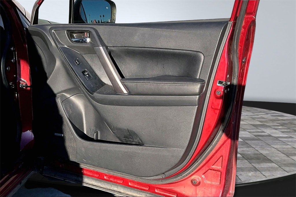 Used 2016 Subaru Forester 2.0XT Touring w/ Eyesight & Navigation System image 25