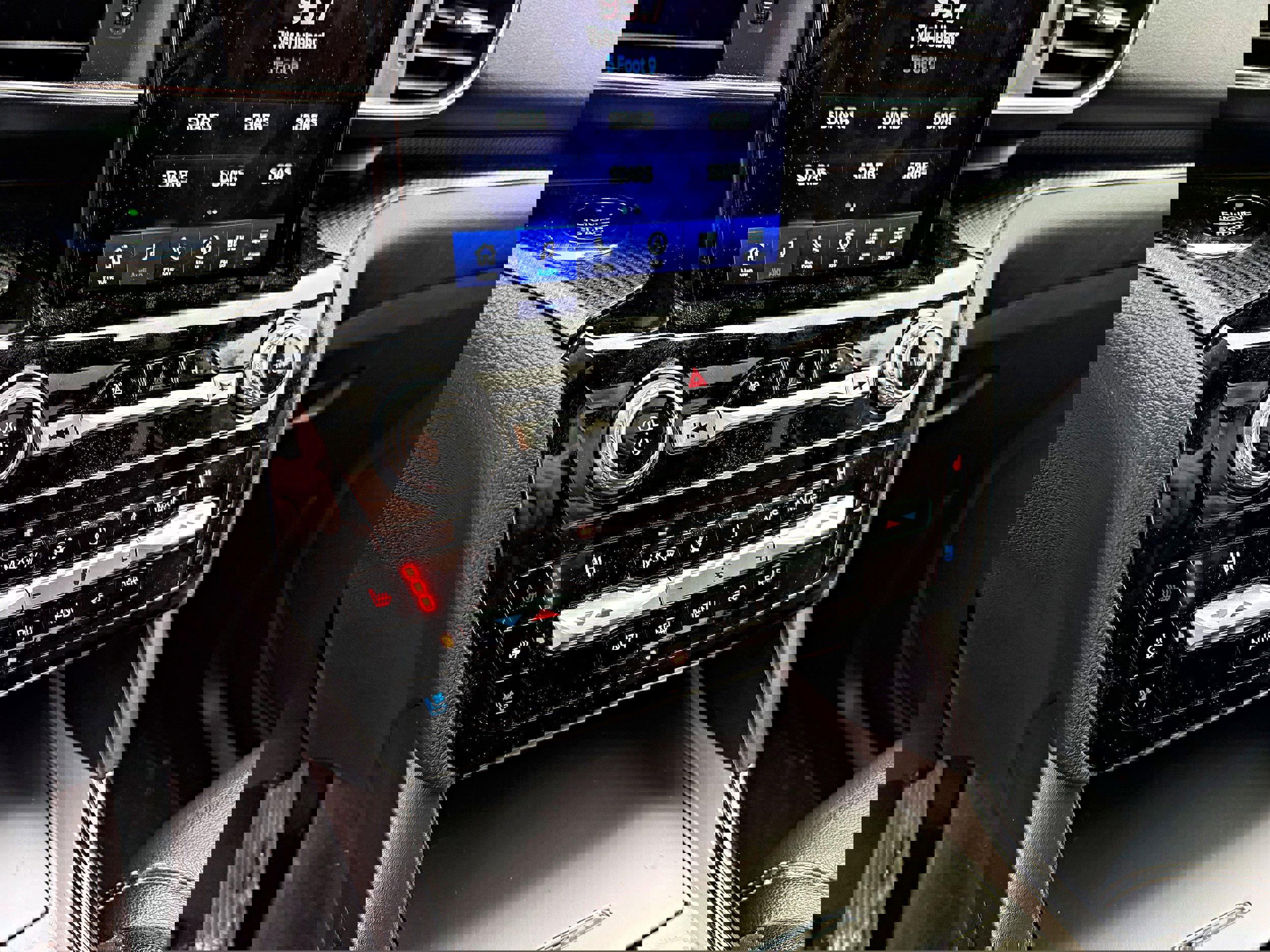 Used 2021 Ford Explorer ST w/ Equipment Group 401A image 17