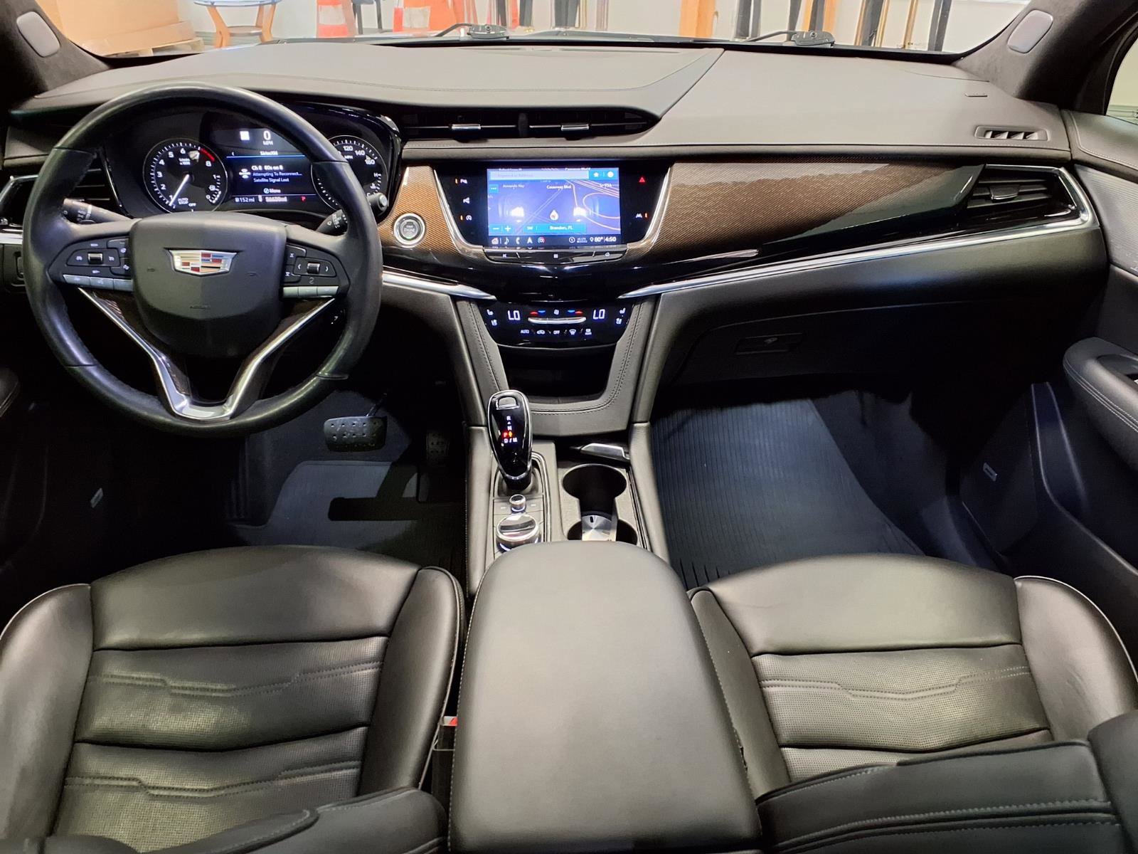 Used 2020 Cadillac XT6 Premium Luxury w/ Platinum Package FWD image 17