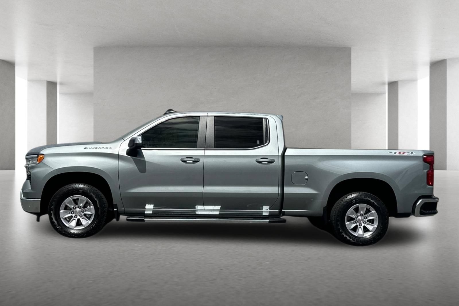 Used 2025 Chevrolet Silverado 1500 LT w/ Protection Package AWD/4WD image 7