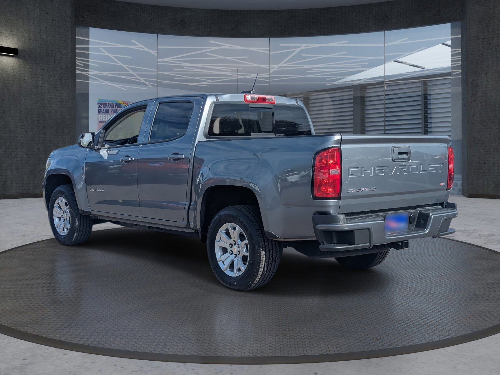 Used 2022 Chevrolet Colorado LT w/ LT Convenience Package image 4