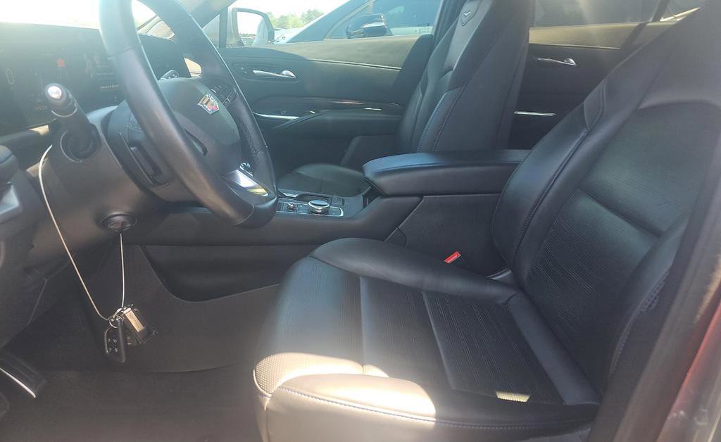 Used 2024 Cadillac XT4 Sport FWD image 12