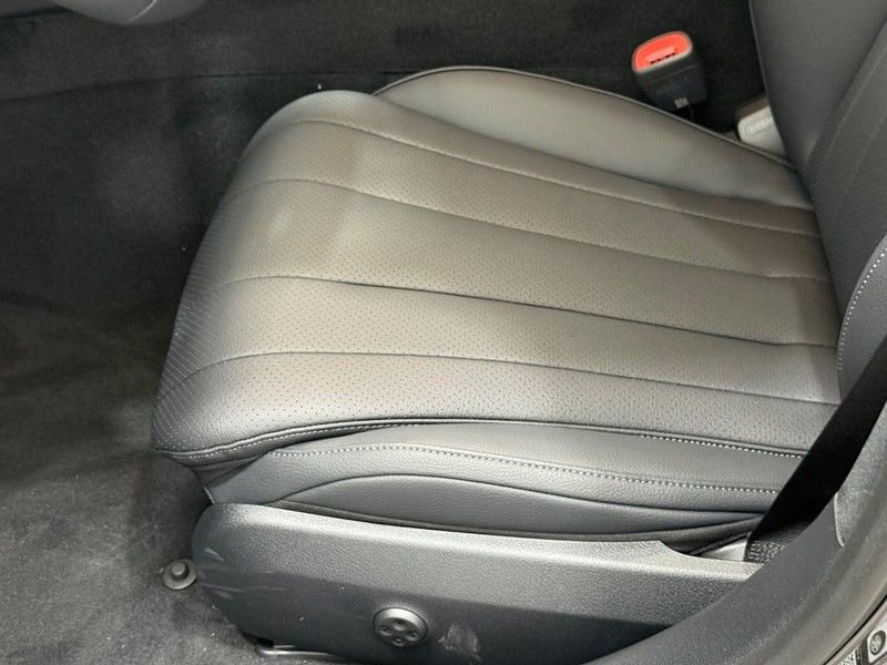 New 2026 Mercedes-Benz E 350 4MATIC Sedan image 16