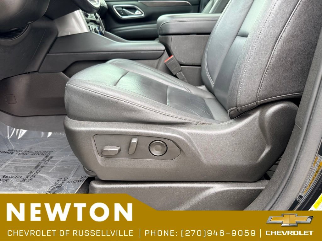Used 2021 Chevrolet Tahoe Z71 w/ Luxury Package AWD/4WD image 17