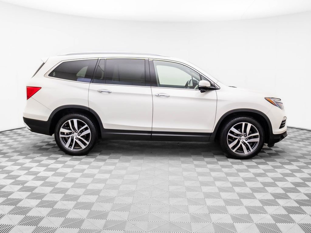 Used 2016 Honda Pilot Touring image 8
