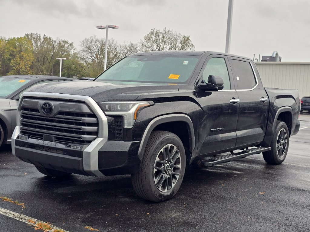 Used 2024 Toyota Tundra Limited AWD/4WD image 4