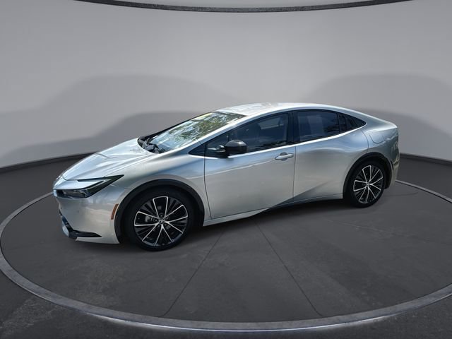 Used 2024 Toyota Prius XLE image 1