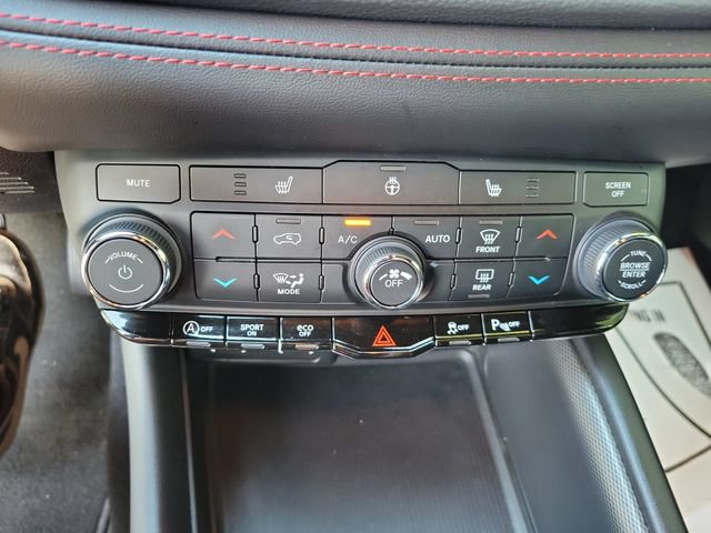 Used 2025 Dodge Durango GT RWD image 21