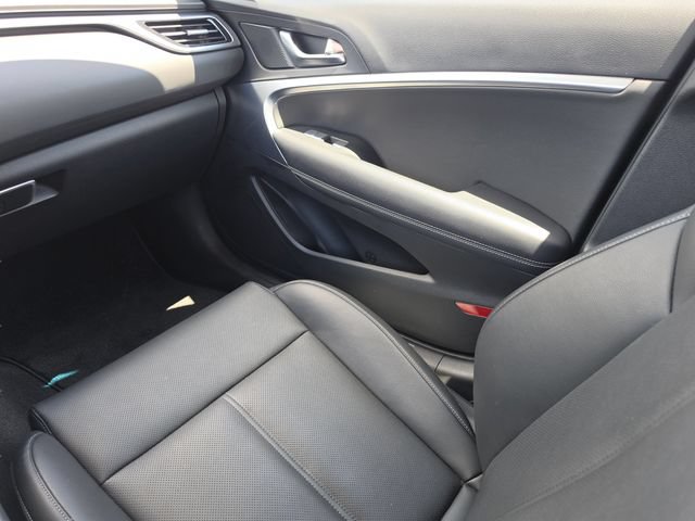 Used 2025 Genesis G70 2.5T AWD/4WD image 25