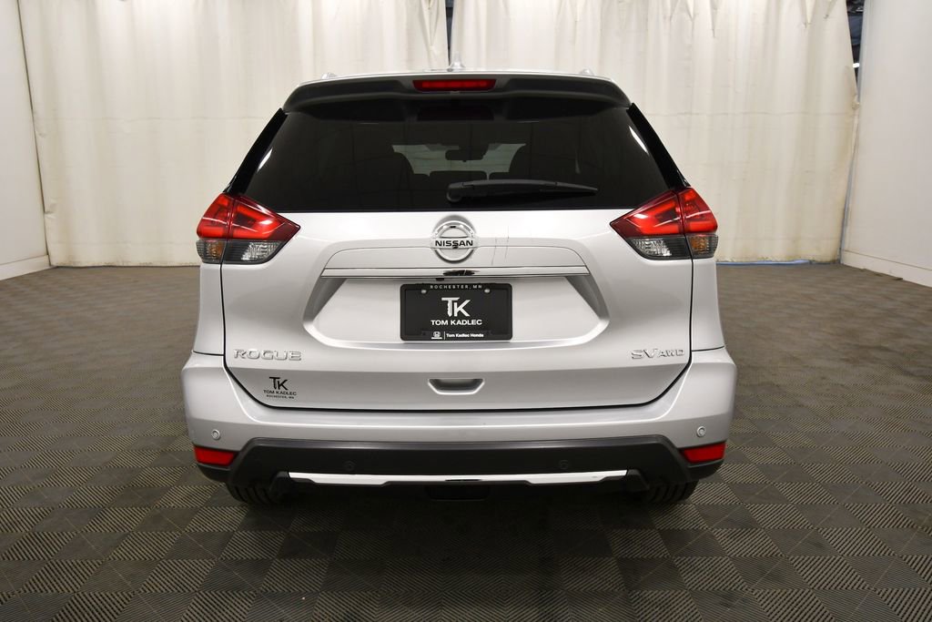 Used 2019 Nissan Rogue SV w/ Premium Package image 6