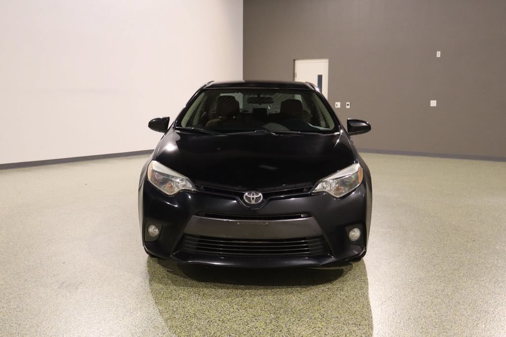 Used 2015 Toyota Corolla LE FWD image 2
