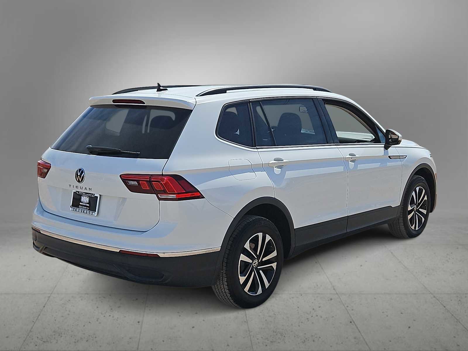 Used 2022 Volkswagen Tiguan S image 8