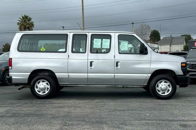 Used 2014 Ford E-150 and Econoline 150 w/ Power Group image 3