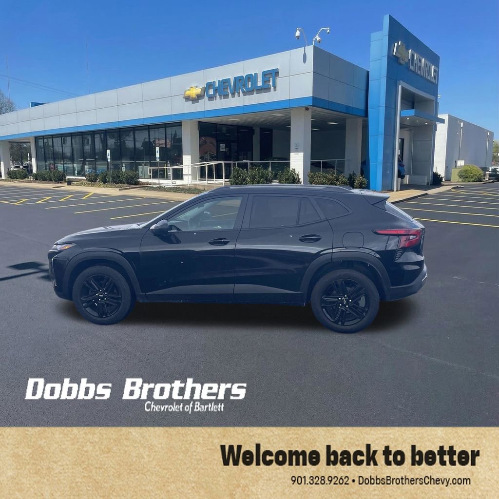 Used 2024 Chevrolet Trax ACTIV w/ Sunroof Package image 4