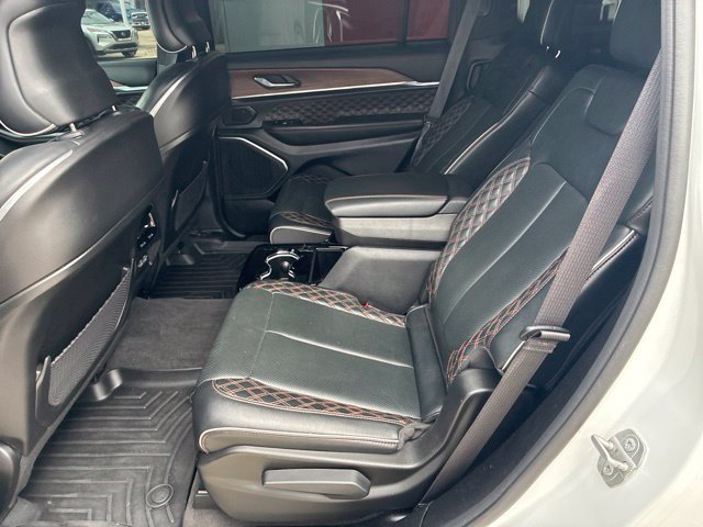 Used 2022 Jeep Grand Cherokee L Summit w/ Advanced Protech Group IV AWD/4WD image 15