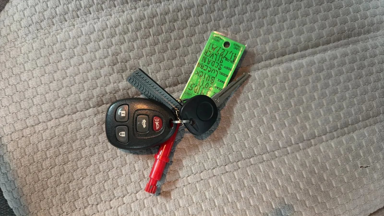 Used 2011 Buick Lucerne CX FWD image 22
