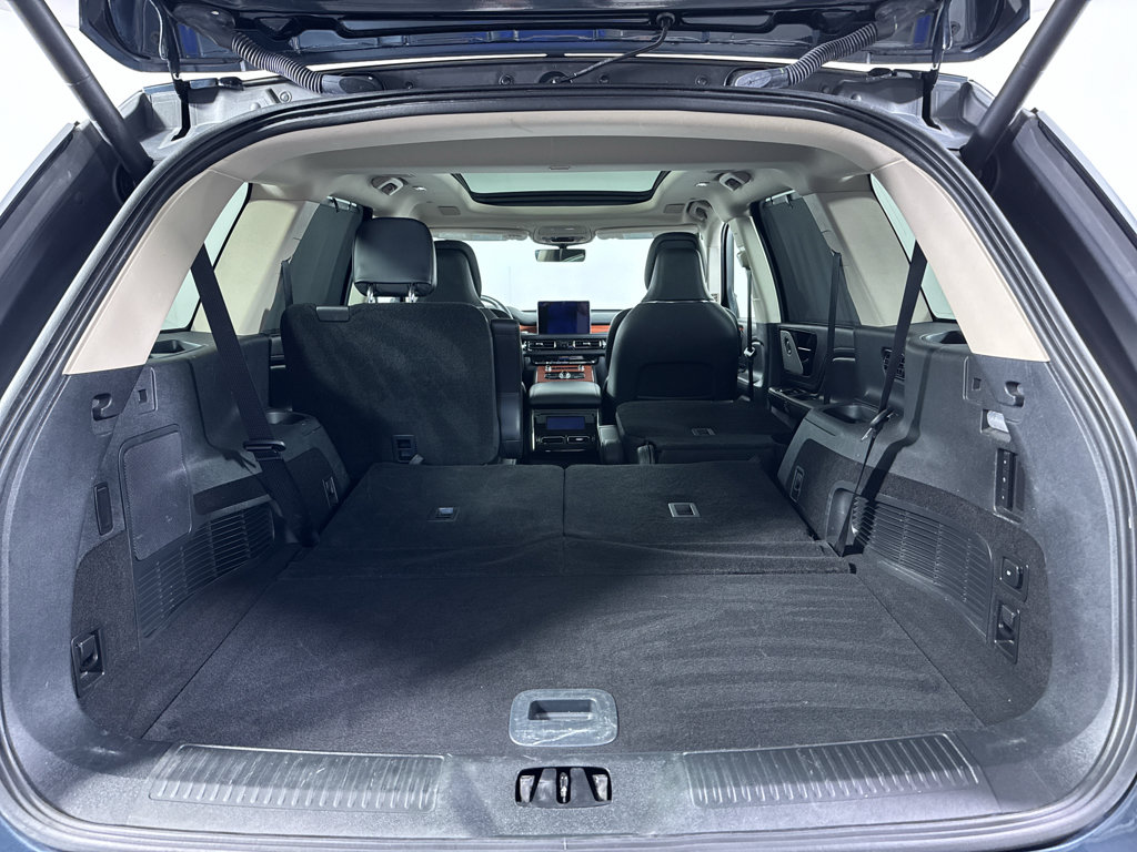 Used 2024 Lincoln Aviator Reserve w/ Equipment Group 201A AWD/4WD image 7