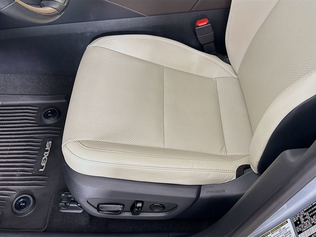 Used 2024 Lexus RX 350h w/ Cold Area Package image 13