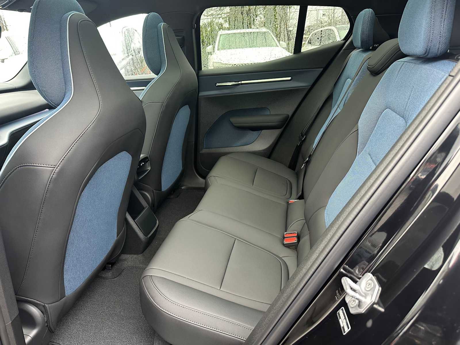 New 2026 Volvo EX30 Ultra w/ Protection Package image 15