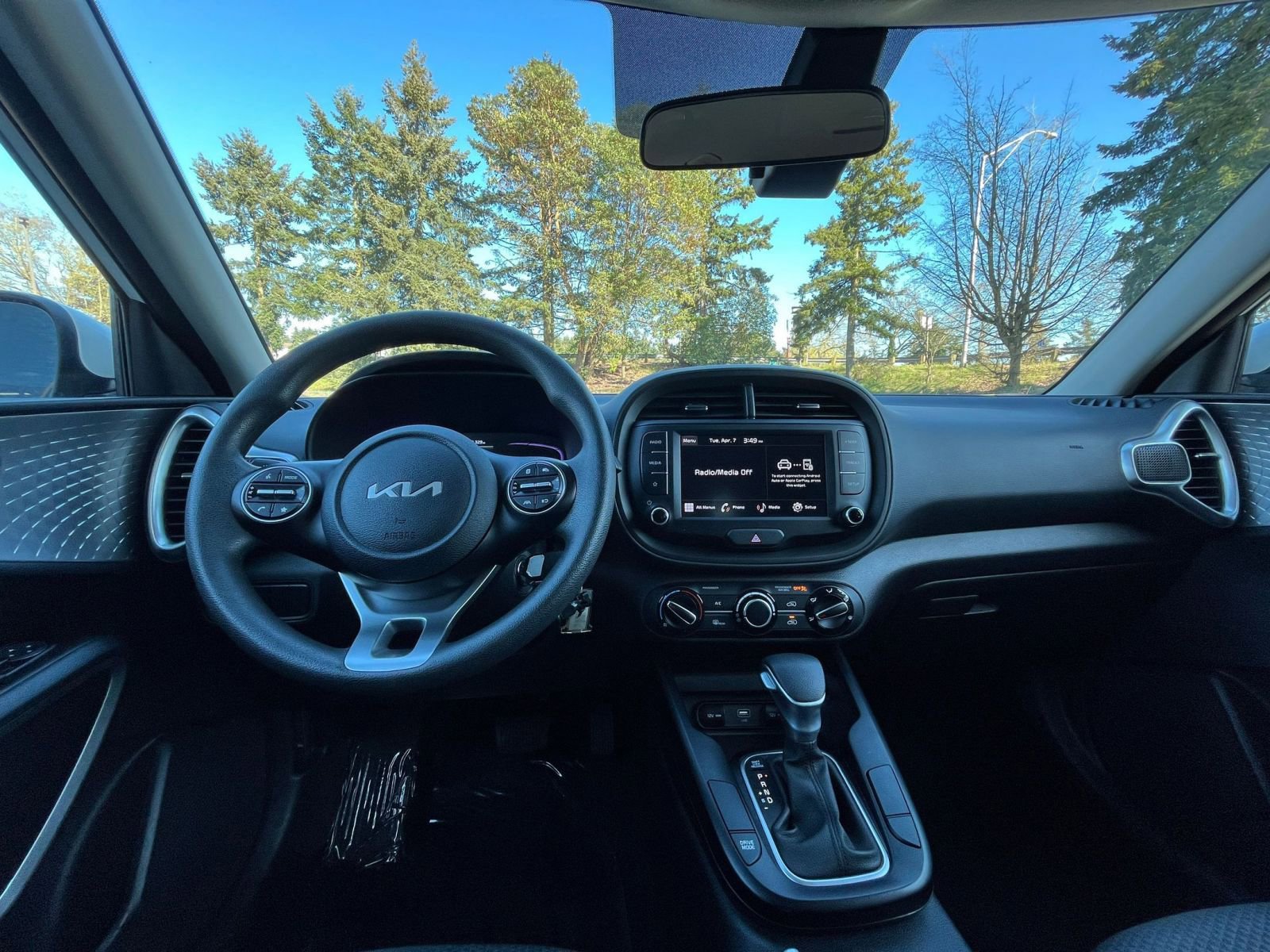 Used 2025 Kia Soul LX w/ LX Technology Package image 33