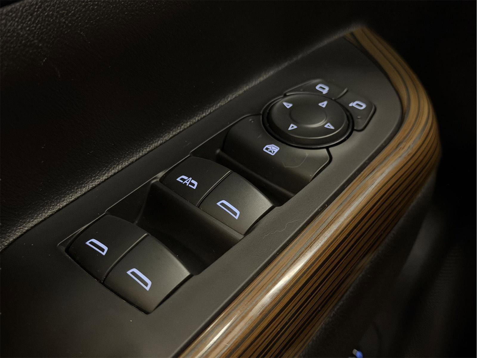 Certified 2023 GMC Acadia SLE w/ Driver Convenience Package image 43