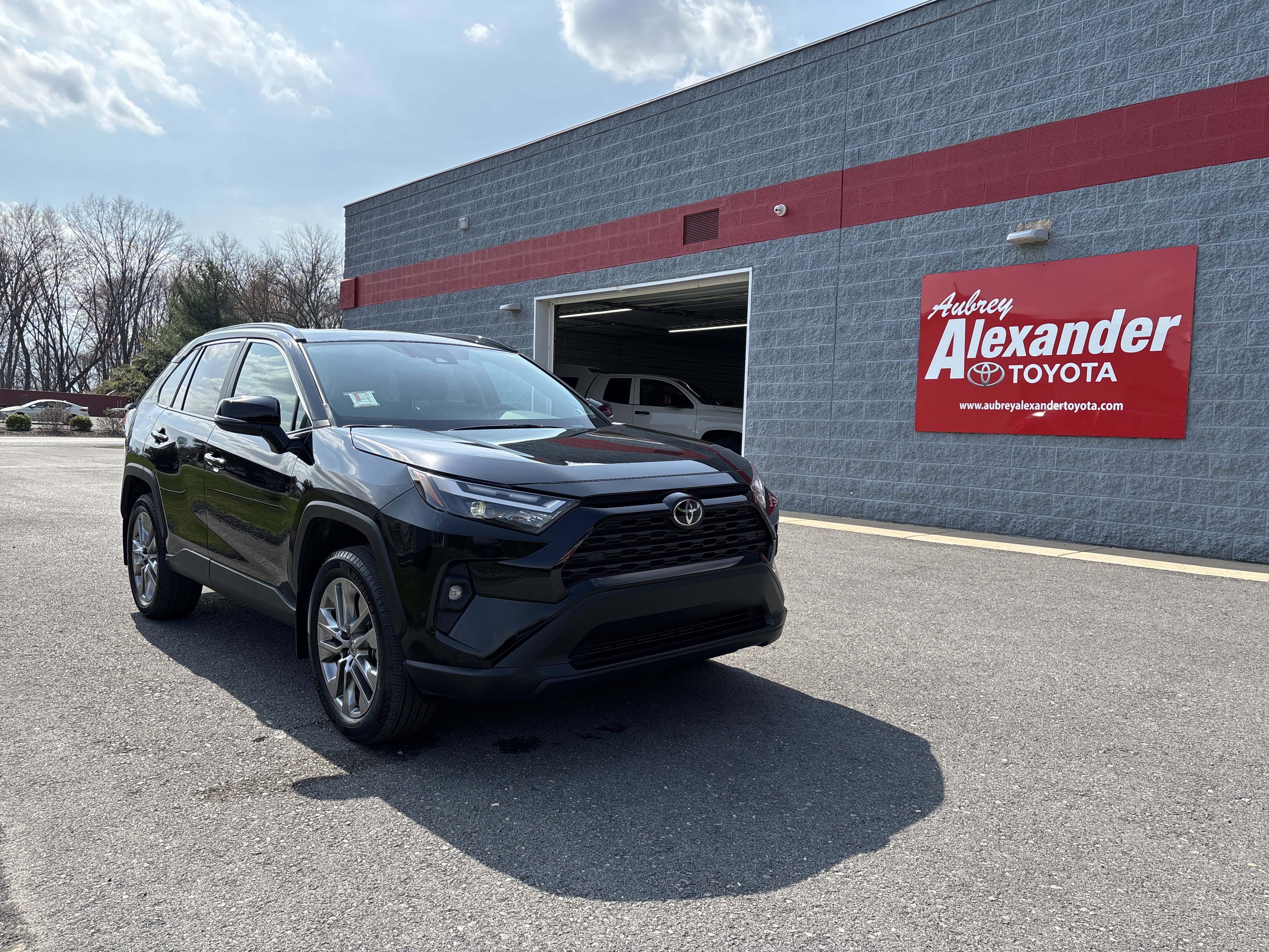 Used 2025 Toyota RAV4 XLE Premium