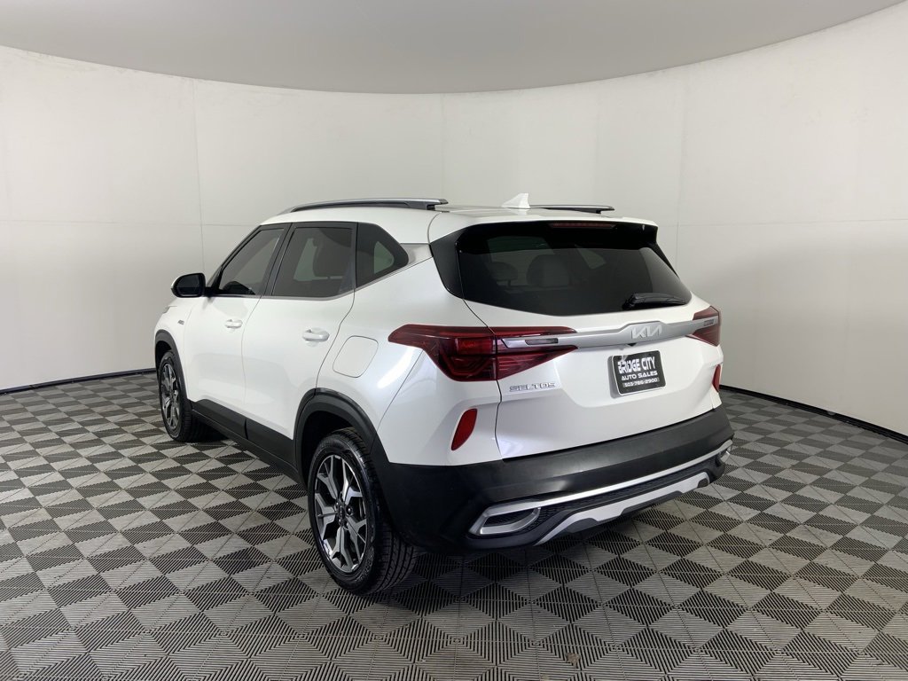 Used 2023 Kia Seltos EX image 7
