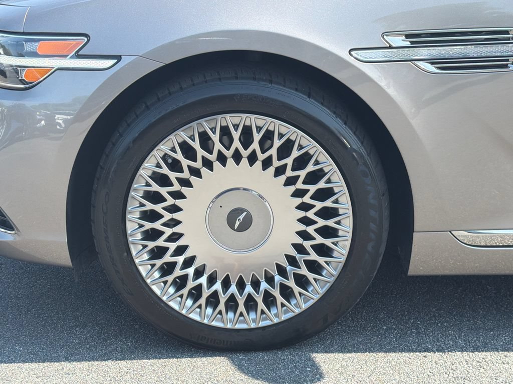 Used 2022 Genesis G90 3.3T Premium RWD image 13