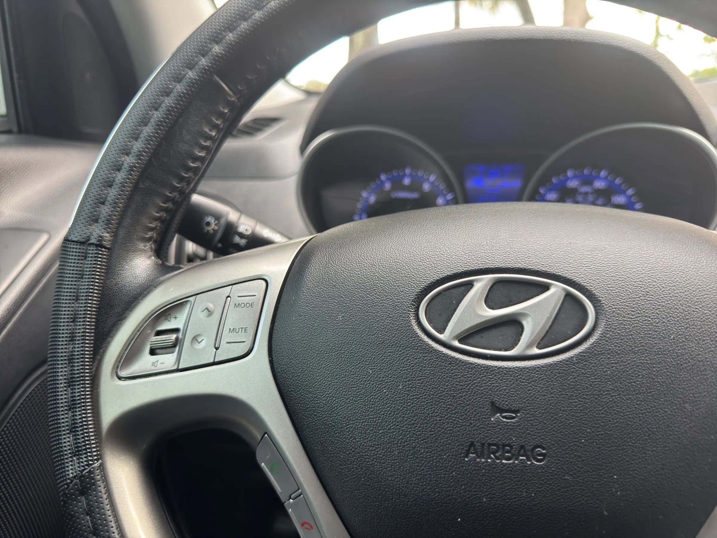 Used 2012 Hyundai Tucson GLS image 27