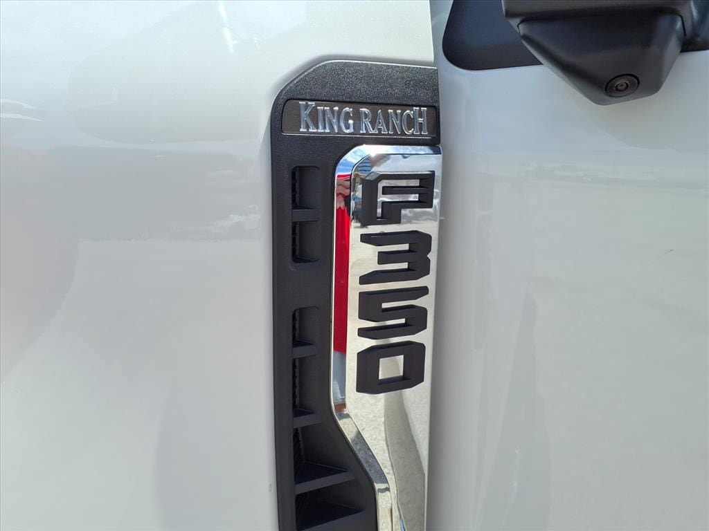 New 2026 Ford F350 King Ranch w/ FX4 Off-Road Package AWD/4WD image 27