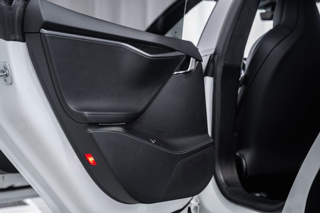 Used 2019 Tesla Model S Long Range image 26