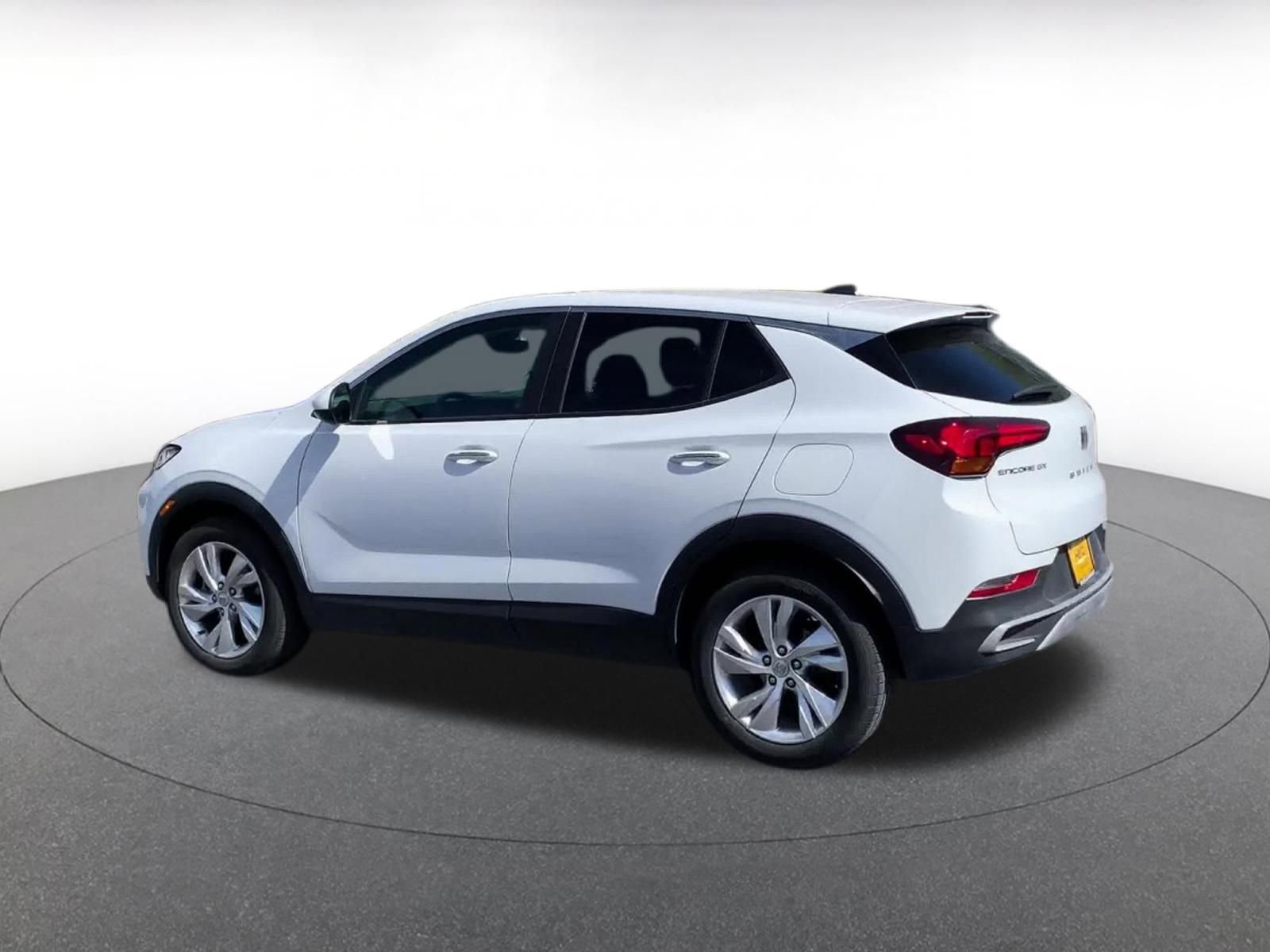 Used 2025 Buick Encore GX Preferred image 10