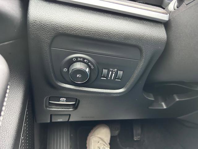 New 2025 Jeep Grand Cherokee Limited image 18