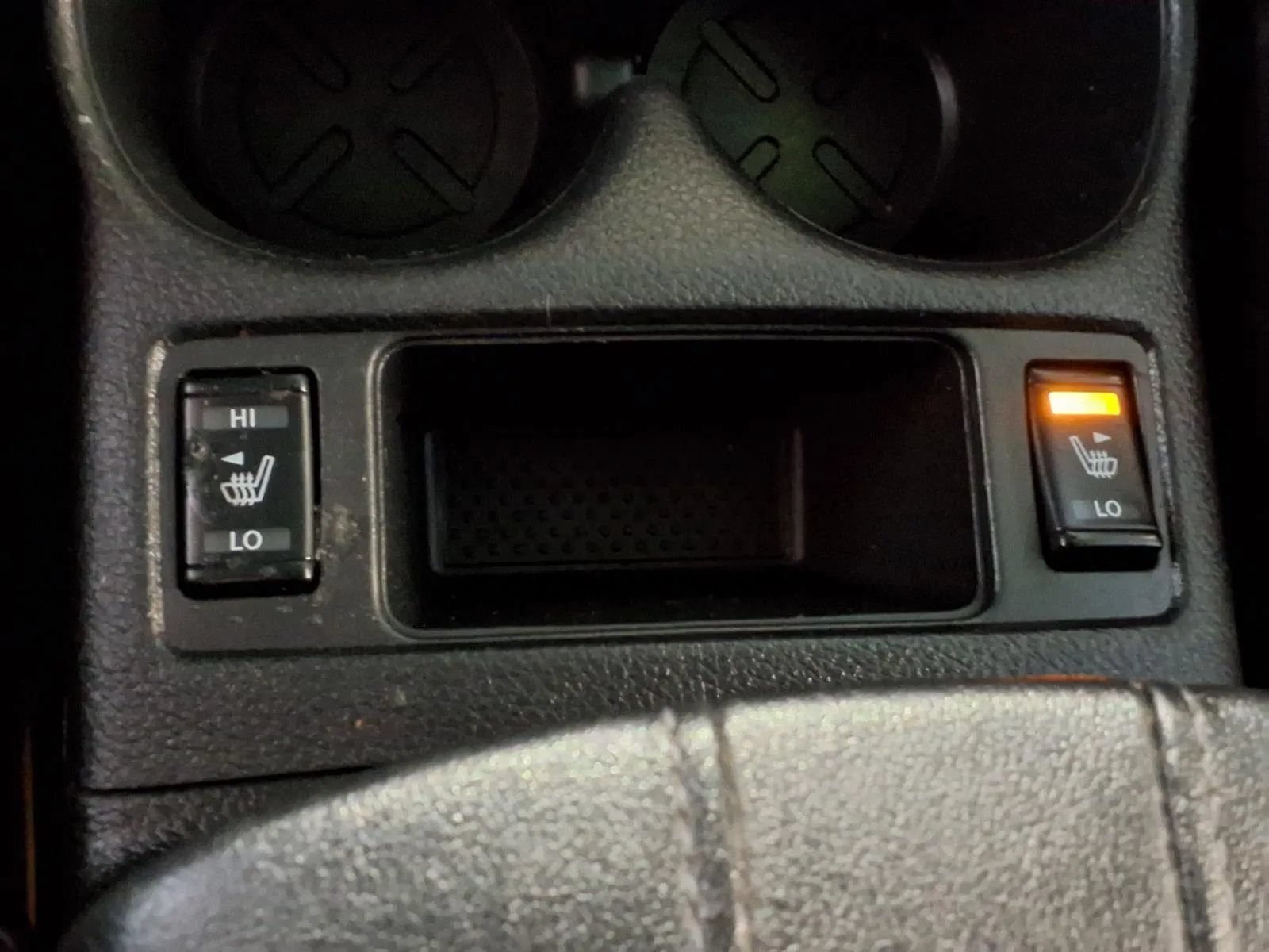 Used 2018 Nissan Rogue SV w/ Premium Package AWD/4WD image 23