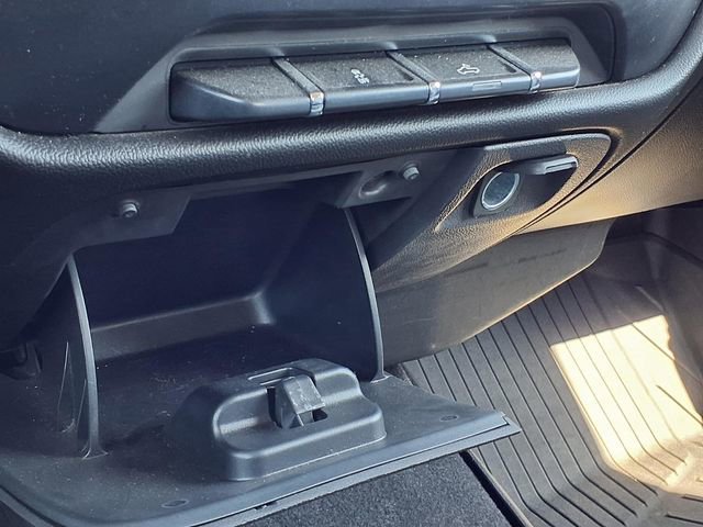 Used 2018 Chevrolet Silverado 1500 Custom w/ Custom Value Package image 10