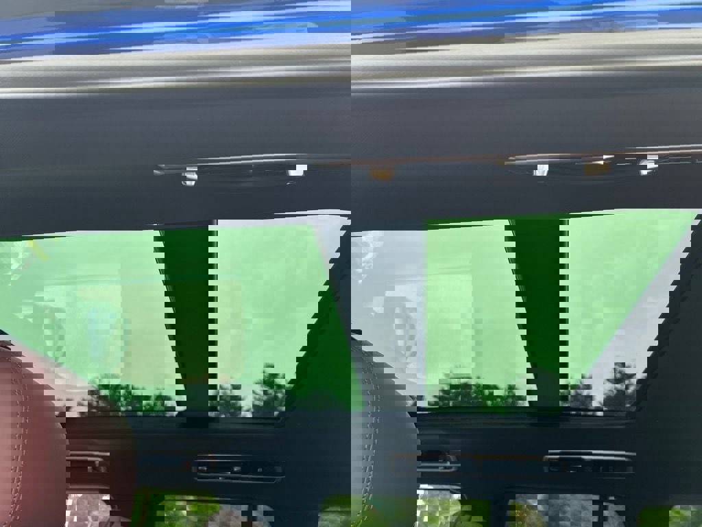 New 2025 Land Rover Range Rover SE image 27