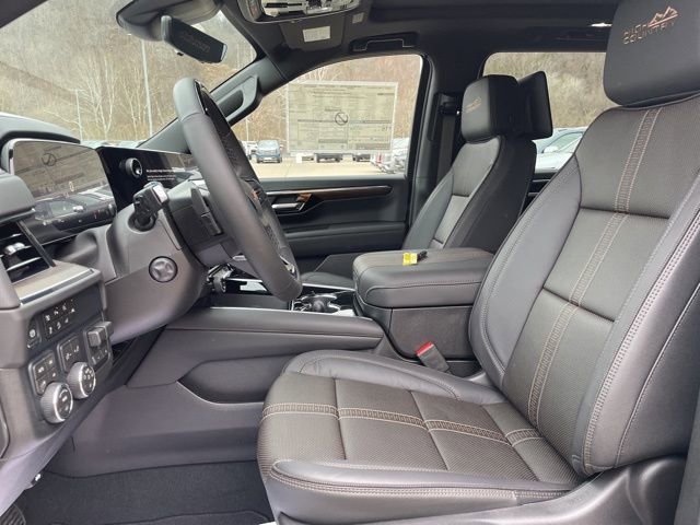 New 2026 Chevrolet Suburban High Country image 18