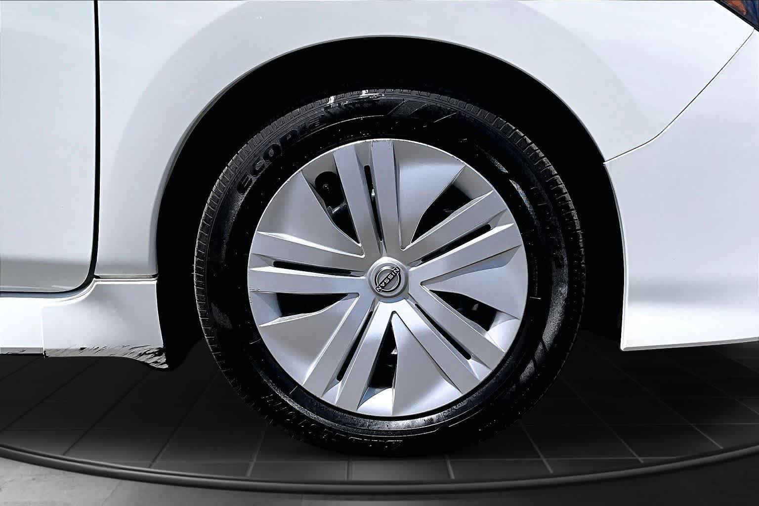 Used 2024 Nissan Leaf S FWD image 34