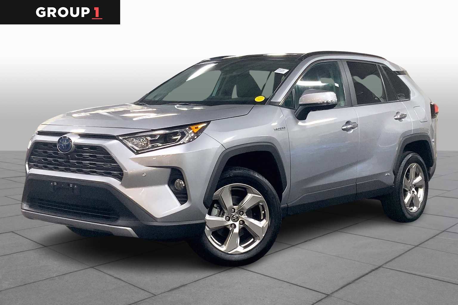 Used 2021 Toyota RAV4 Limited image 1