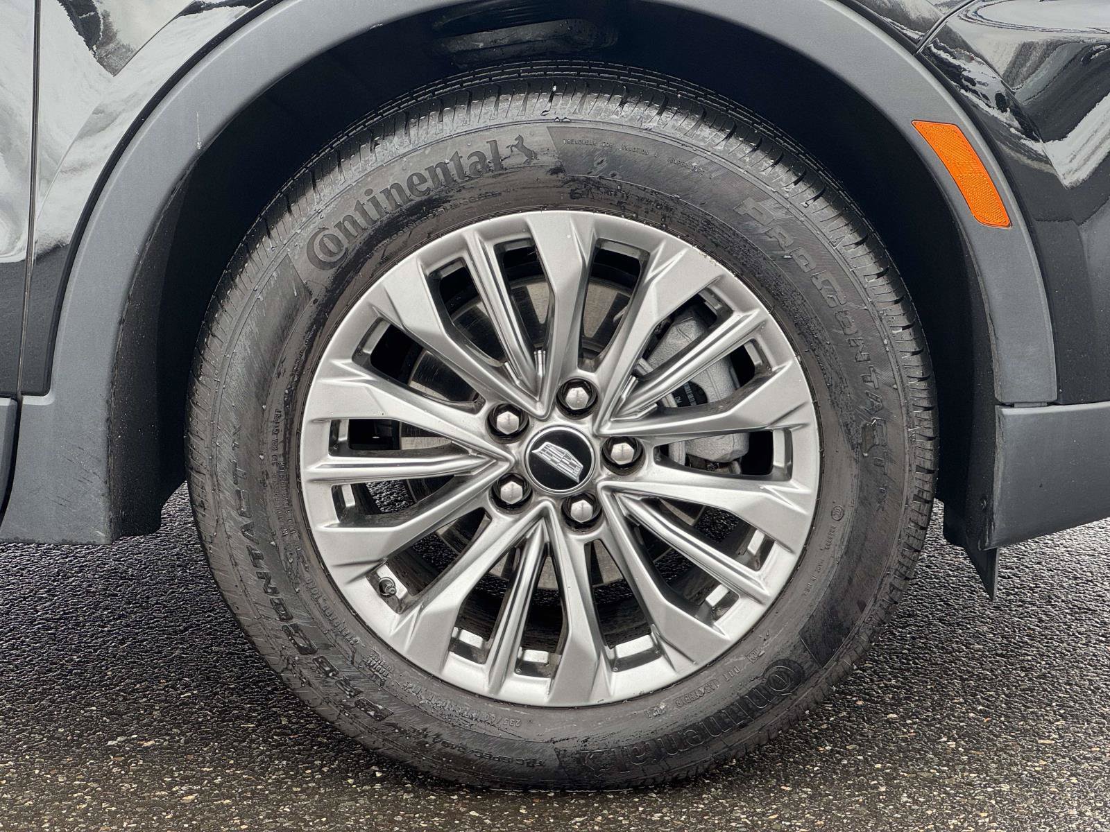 Used 2025 Cadillac XT4 Premium Luxury AWD/4WD image 5