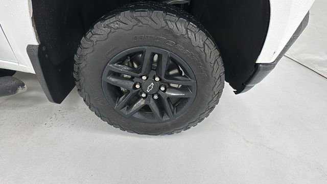 Used 2020 Chevrolet Silverado 1500 LT Trail Boss image 9