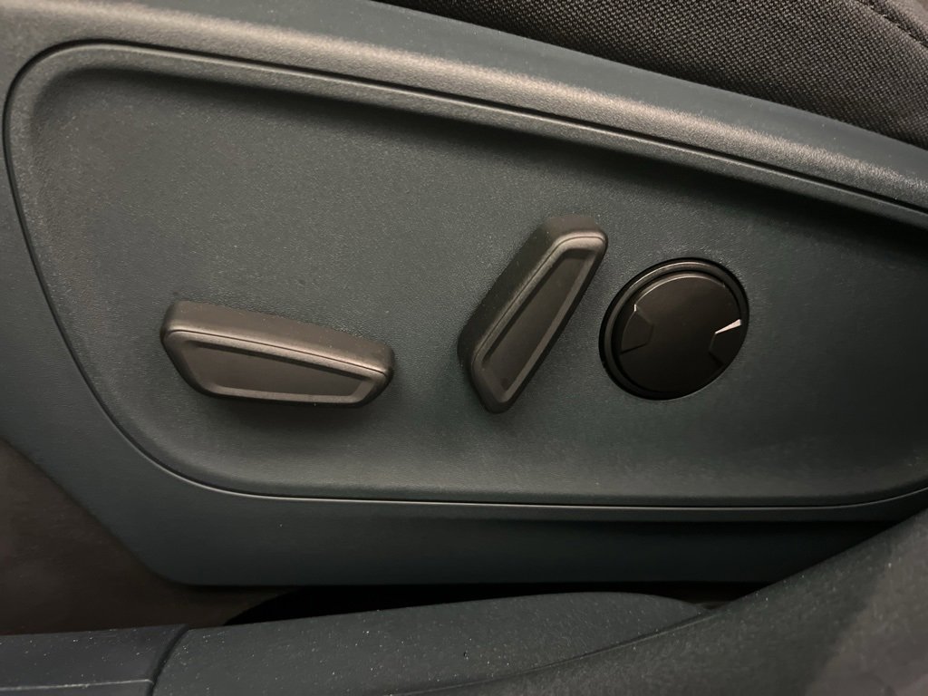 New 2025 Ford Maverick XLT w/ XLT Luxury Package image 26